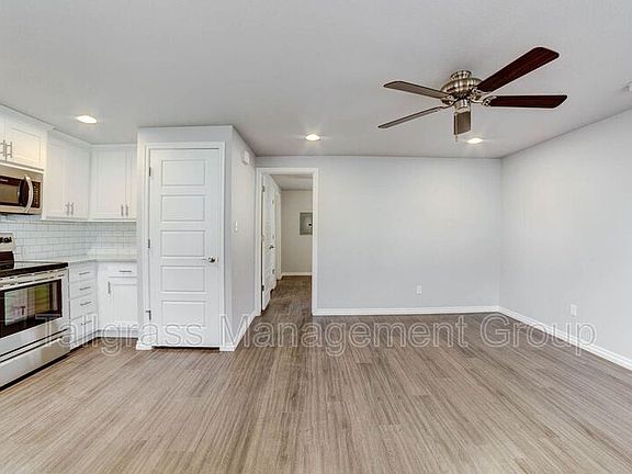 5th image of 2639 E 10th St #5