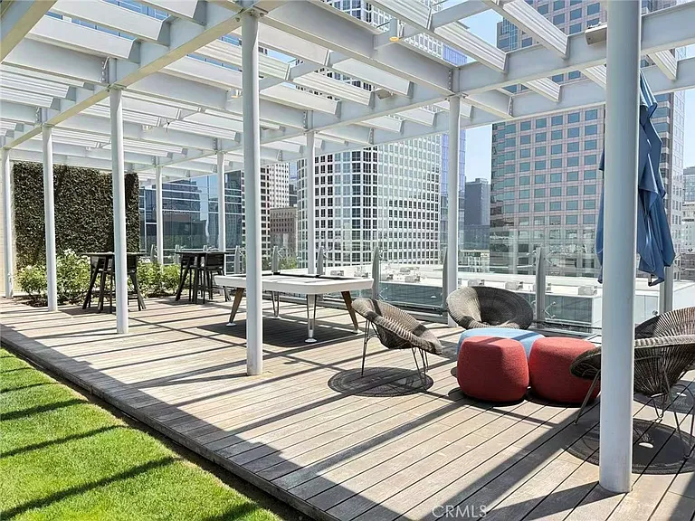 877 Francisco — Photo 25
