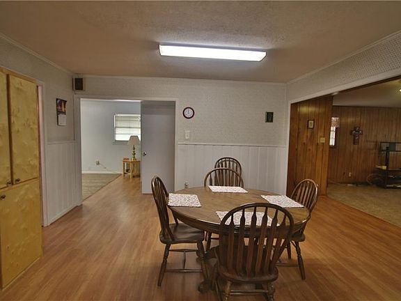 4th image of 315 Crestwood St