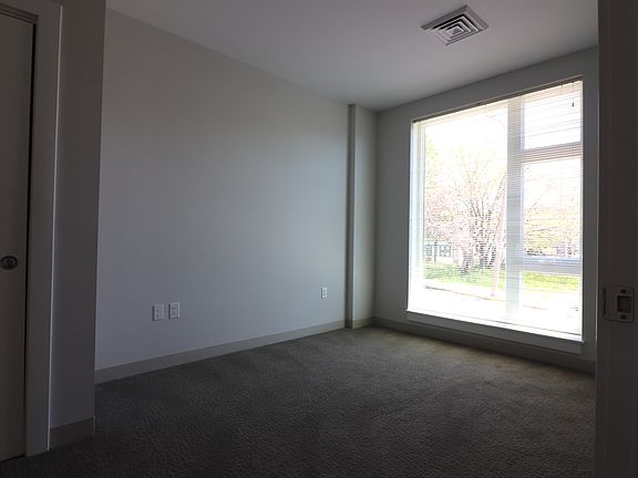 4th image of 161 Washington St APT 1105
