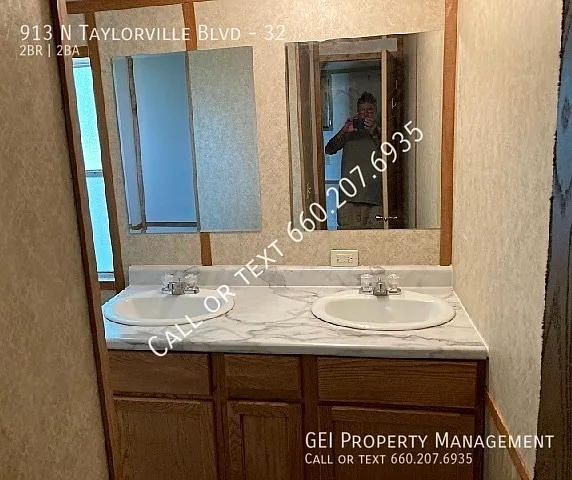 913 N Taylorville Blvd #32 — Photo 12