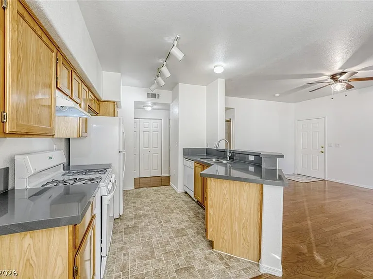 2116 Calville St #102 — Photo 5