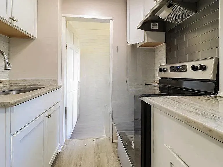 26636 Parkington St #1 — Photo 8