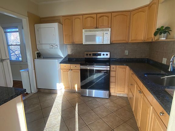 4th image of 78 Park Ave #2