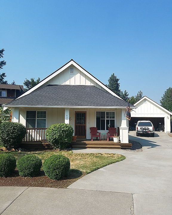 1st image of 420 SW Hillwood Ct