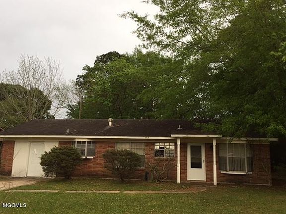 2nd image of 5717 Eastwood Dr