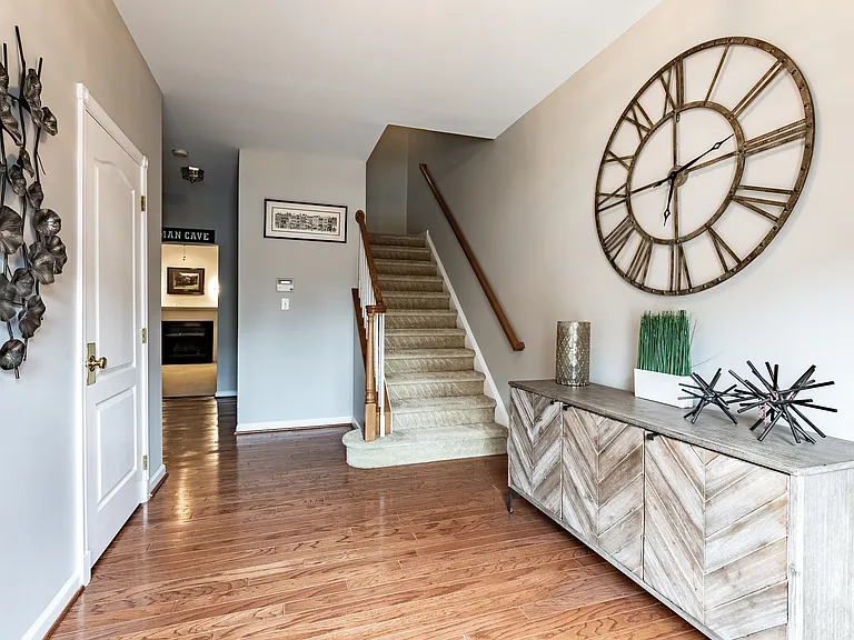 43738 Clemens Ter #1 — Photo 25