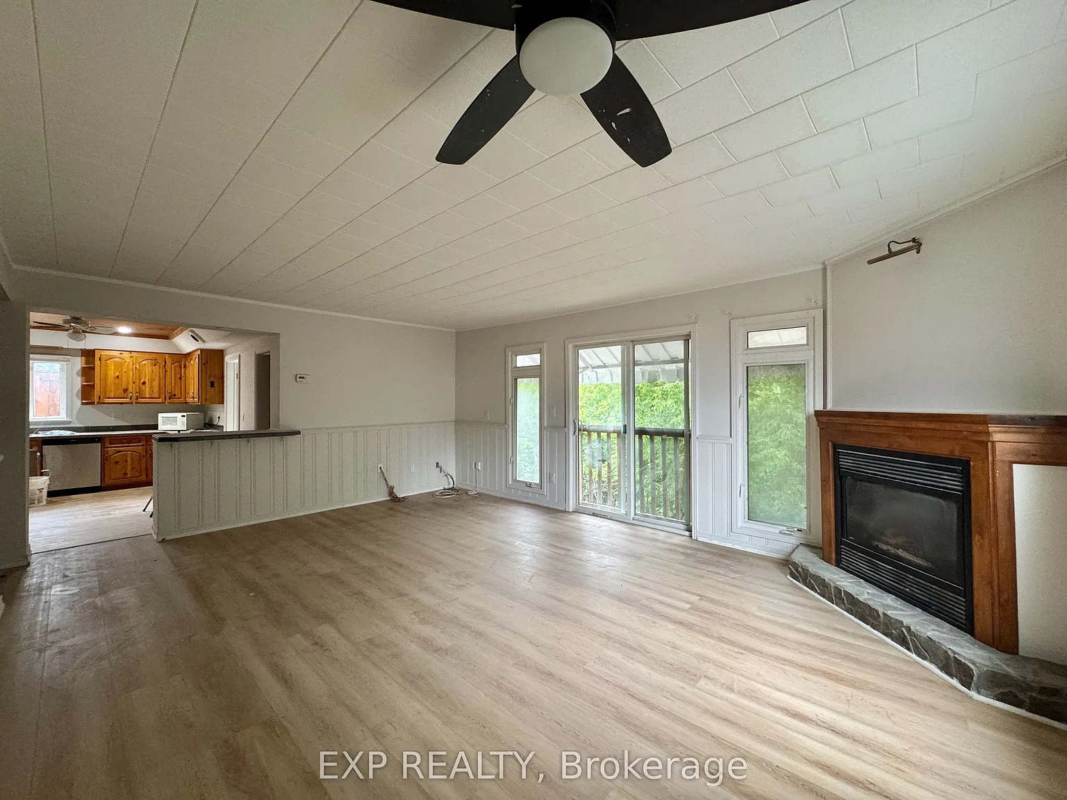 3 bed, $2,300 — Photo 4