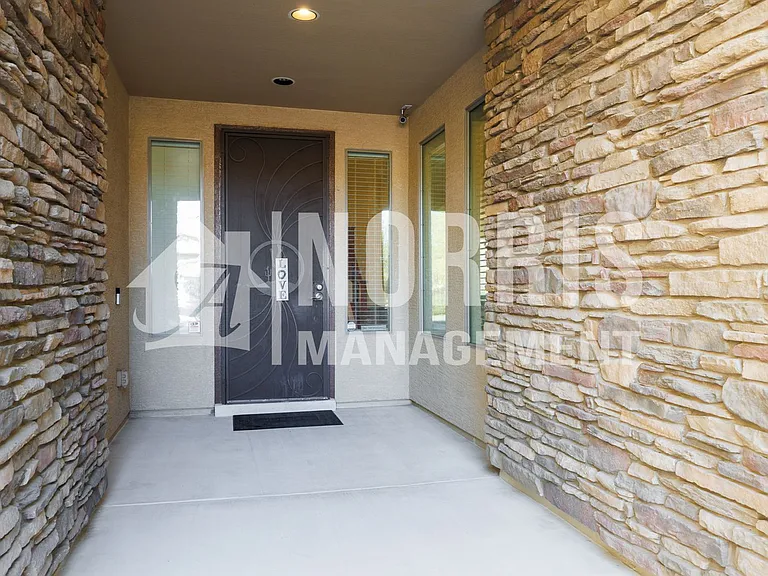 311 W Blue Lagoon Dr — Photo 6