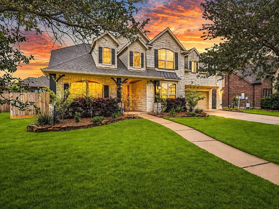 1st image of 1008 Point Isabel Ln