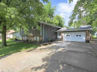 501 N East St, Hudson, IL