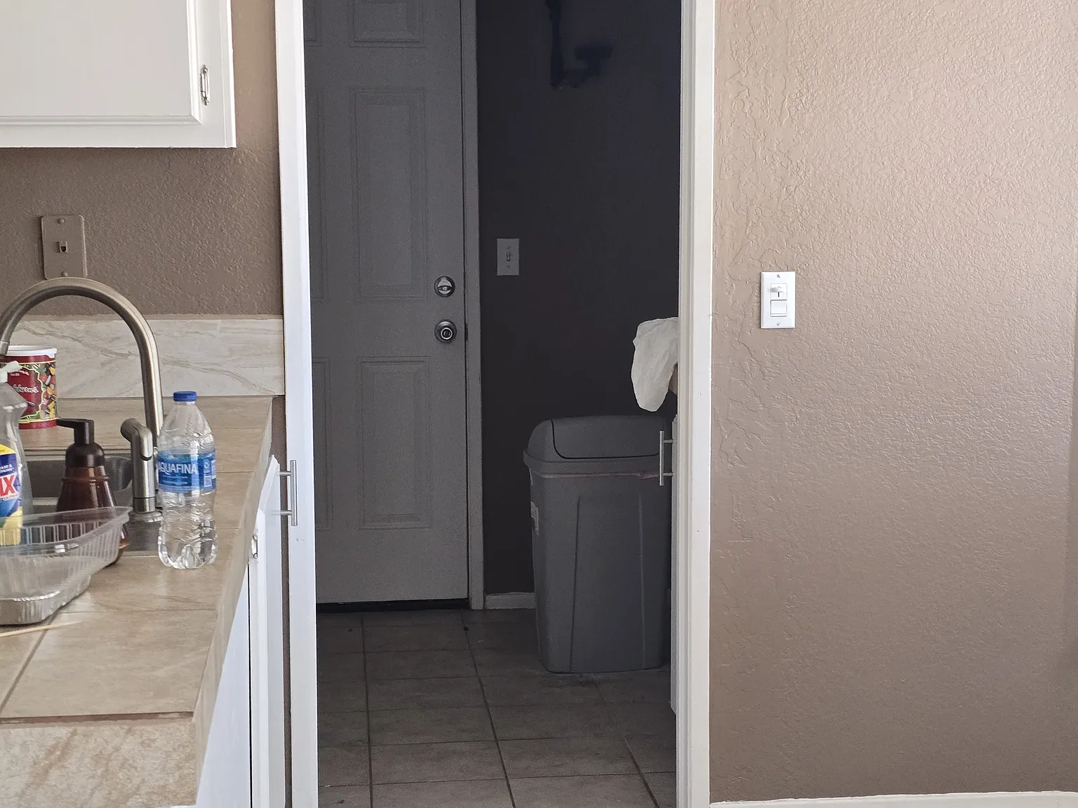 8100 Hemlock Ave — Photo 2