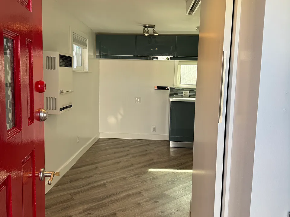 267 Santo Tomas Ave #B