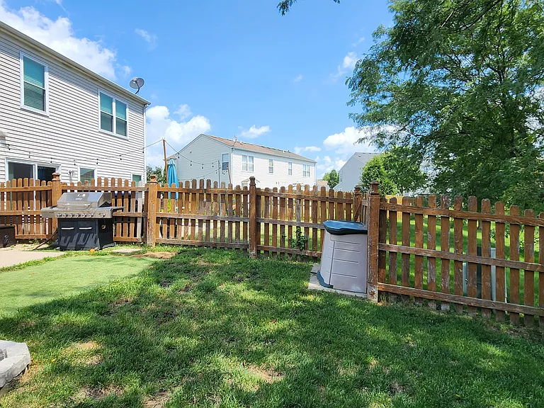301 Wedgewood Cir #301 — Photo 21