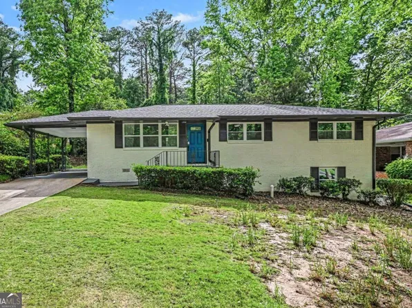 2271 Plantation Dr, East Pt, GA 30344