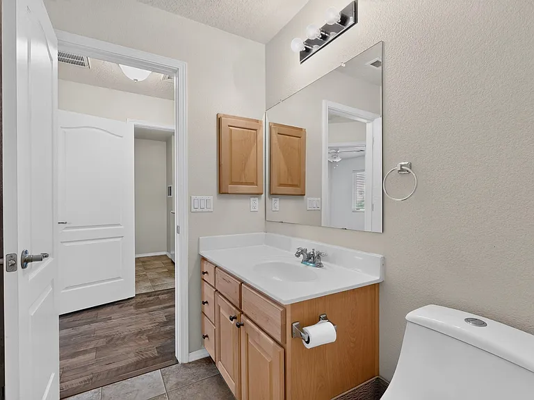 2323 Margarita Dr SE — Photo 32