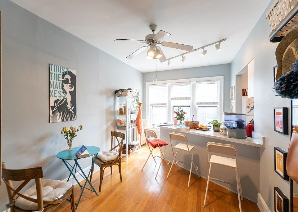 1st image of 445 W Saint James Pl #3