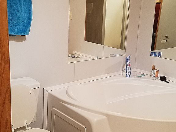 3rd image of 25 Spencer Ct
