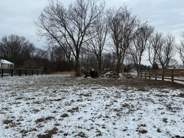 275 Northside Dr, Midway, KY 40347