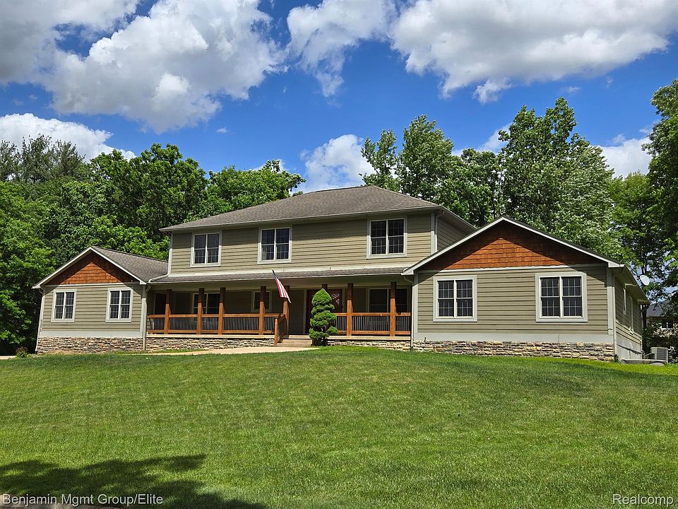 1st image of 8245 Creekwood Dr
