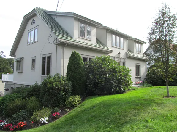 990 Sawyer Street, South Portland, ME 04106