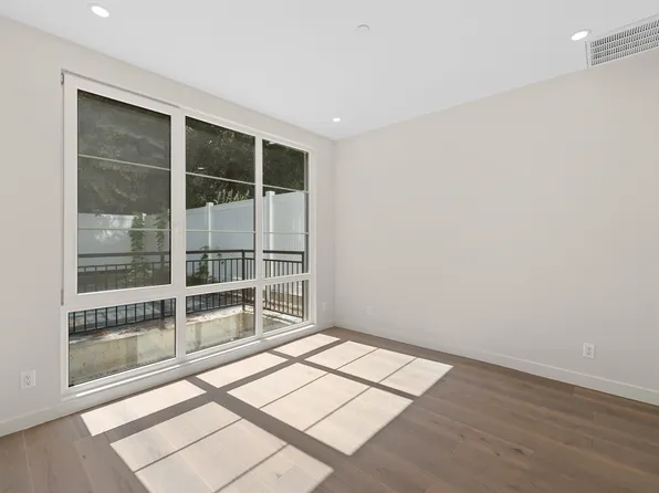 310 Fenimore Street image 20 of 50