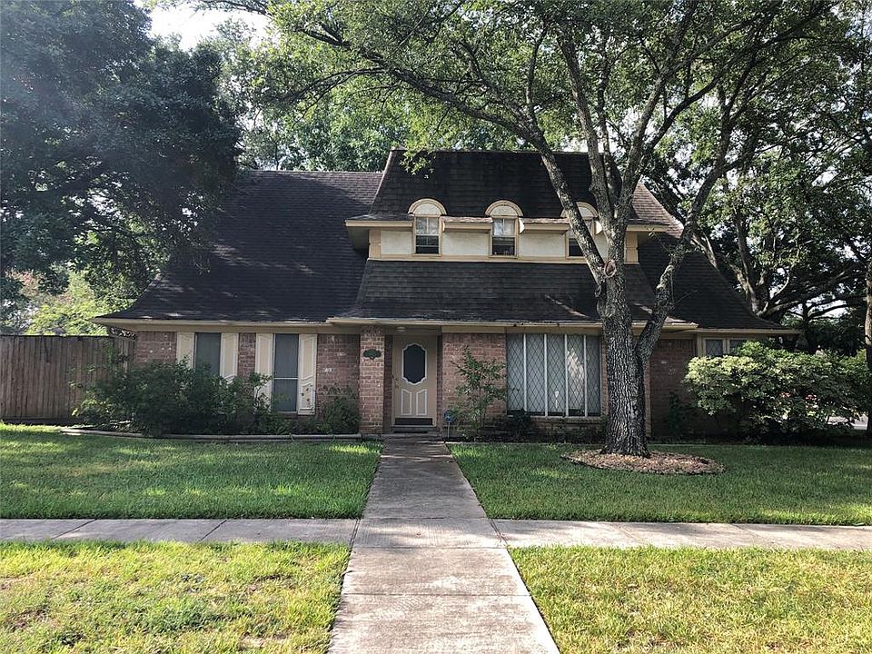 1st image of 16125 Singapore Ln