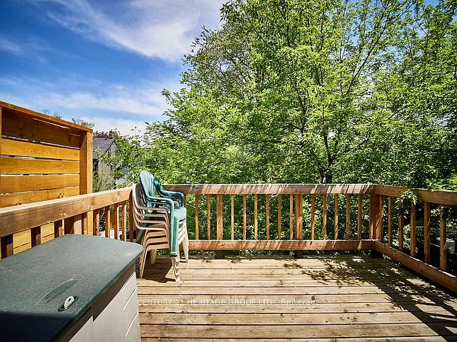 1007 Bathurst St #3 — Photo 15