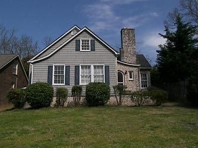 4th image of 3207 Fountain Park Blvd