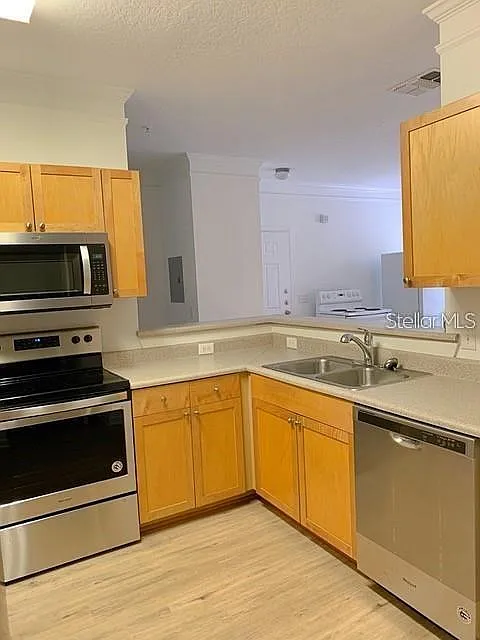 8848 Villa View Cir #203 - 1 — Photo 4
