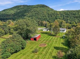 596 S Windsor St, South Royalton, VT 05068