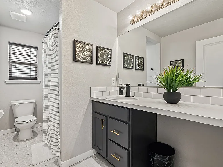 3882 E Berwick Dr — Photo 34
