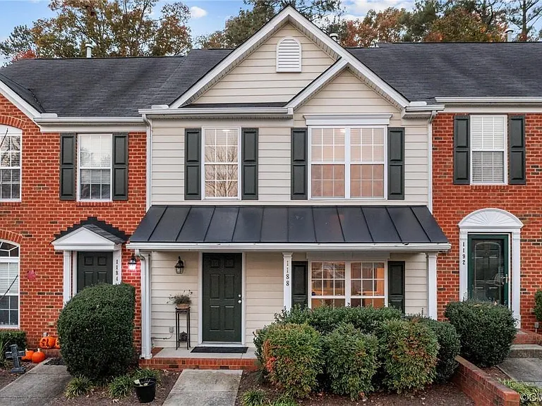 1188 Grand Brook Dr — Photo 2