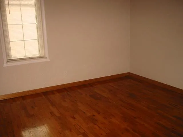 810 S 10th St — Photo 10