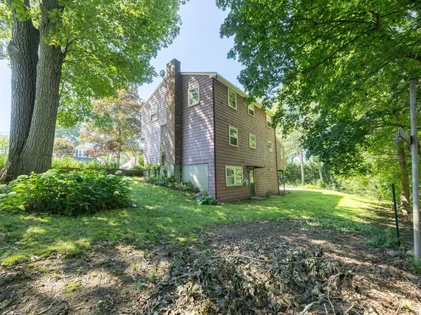 19 Stubb St, Franklin, MA 02038