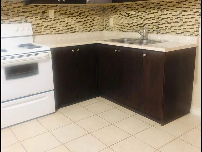 5623 Whitehorn Ave #BASEMENT — Photo 10