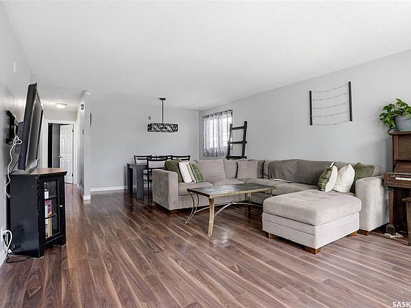 5th image of 810 Princess STREET