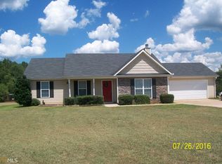 15 Barry Dr, Forsyth, GA 31029