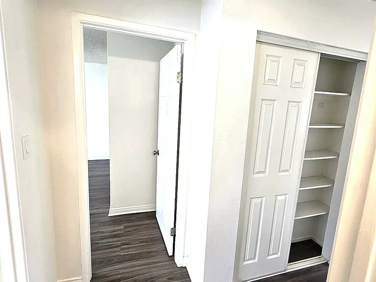 Old Mill Apartments — Photo 18