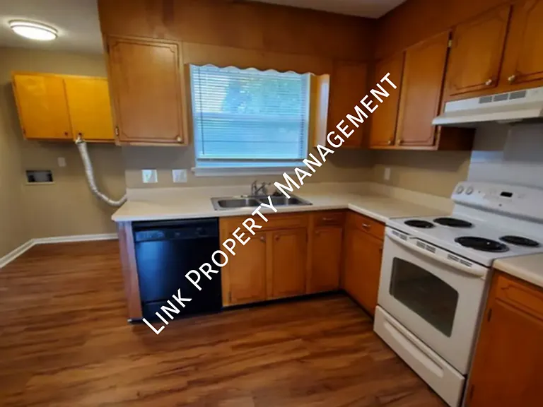 4911B Marylin Ln — Photo 3