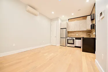 Rented by Nolita Group