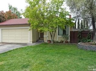 315 Olympic Ct, Petaluma, CA 94954