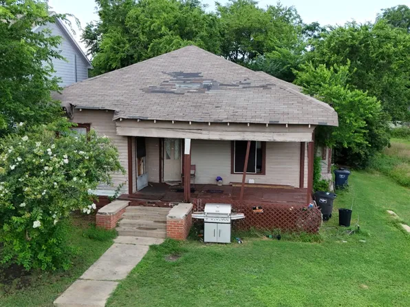 1713 E Tucker St, Fort Worth, TX 76104