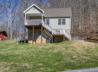 1214 Independence Ave, Mount Carmel, TN 37645