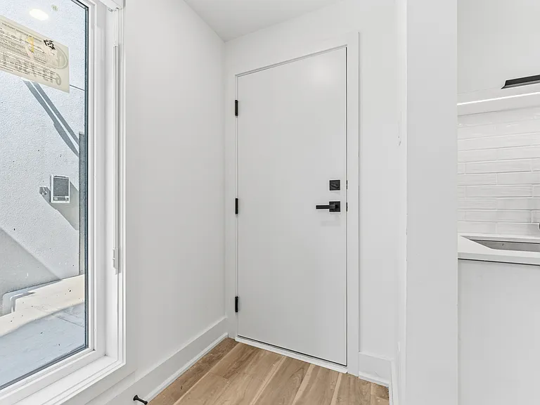 547 Melbourne Ave — Photo 52