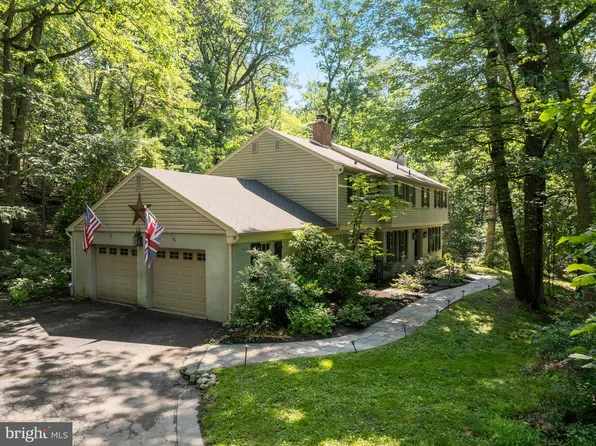 1792 Hamilton Dr, Valley Forge, PA 19481