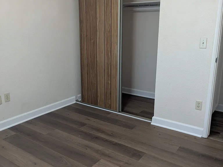 818 W Fogal Way — Photo 11