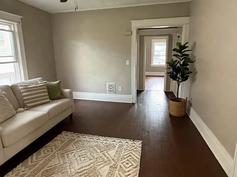32-34 Roslyn St