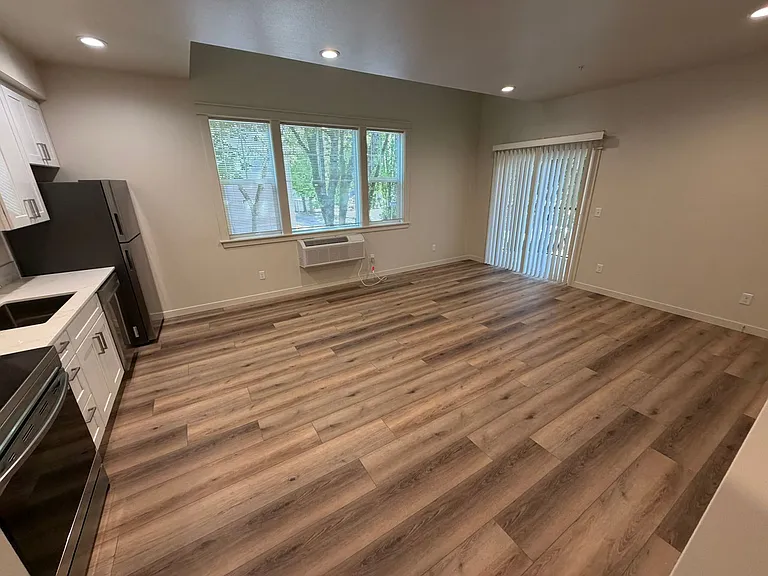 Lincoln St. Apartments — Photo 34