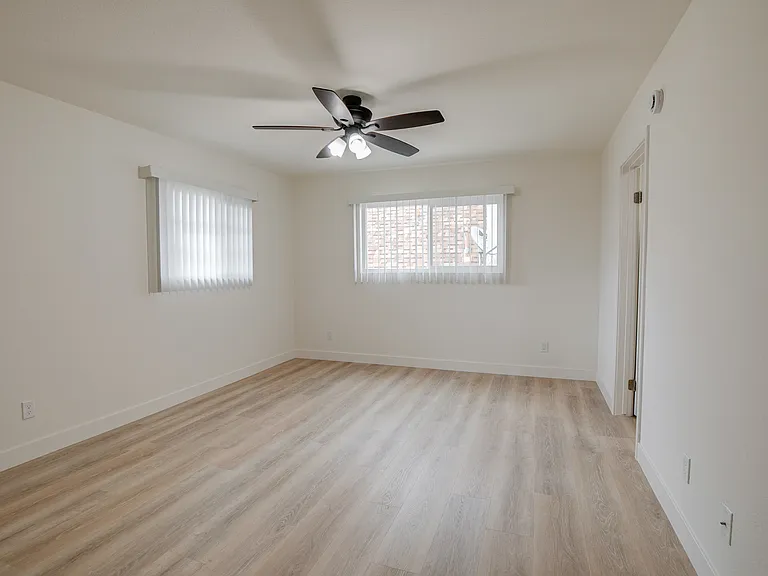536 E Cypress Ave #301 — Photo 9
